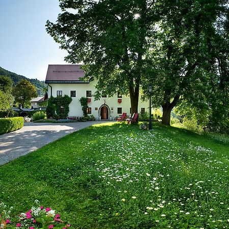 Kendov Dvorec Spodnja Idrija المظهر الخارجي الصورة