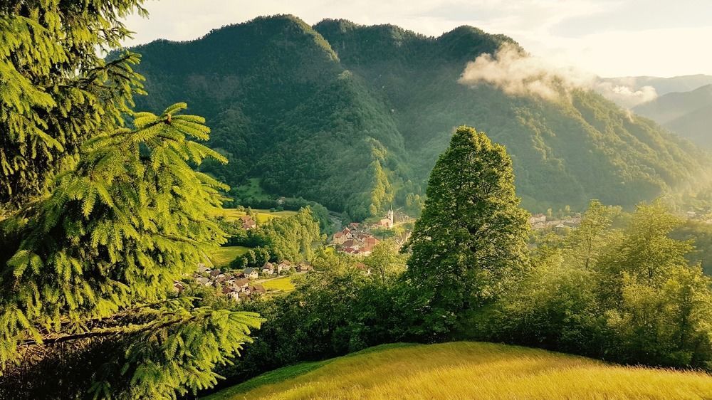 Kendov Dvorec Spodnja Idrija المظهر الخارجي الصورة
