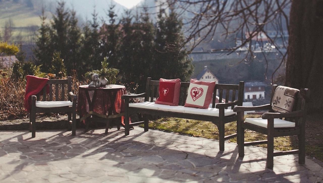 Kendov Dvorec Spodnja Idrija المظهر الخارجي الصورة